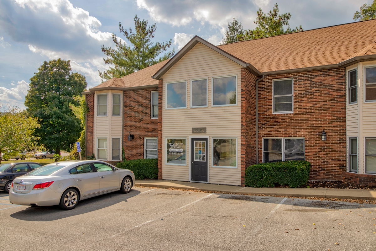 the bleachers apartments bloomington jackvanimpehealth