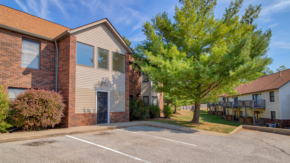 Bloomington, IN Apartments Walnut Springs Home