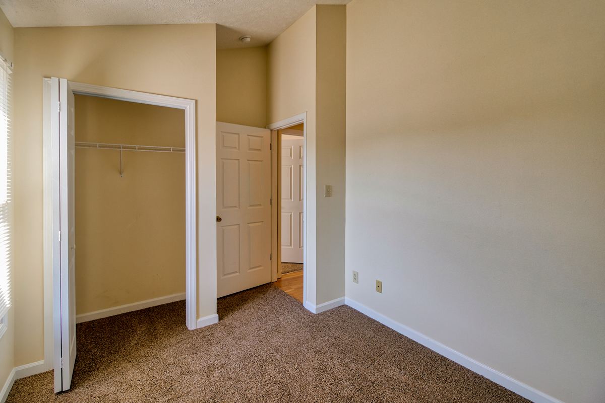 Bloomington, IN Apartments Walnut Springs Home