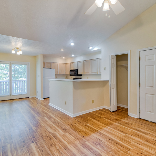Walnut Springs - Kitchen Complete with Dishwasher, Refrigerator, and Microwave