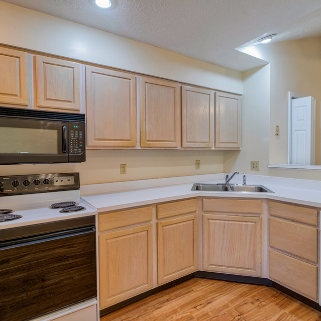 Walnut Springs - Kitchen Complete with Dishwasher, Refrigerator, and Microwave