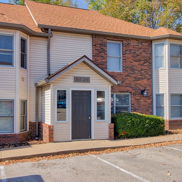 Walnut Springs - Ample Resident Parking